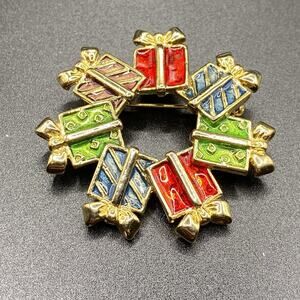 Vintage Danecraft Christmas Gift Wreath Brooch Pin Enamel Xmas Present